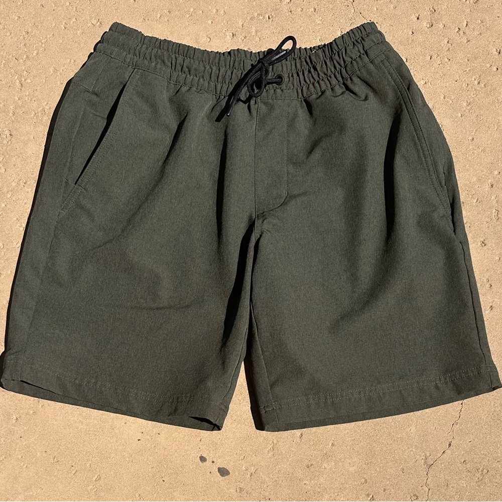 🌈 Old Navy Mens Go-H20 Stretch Tech Shorts size SMALL.🌈